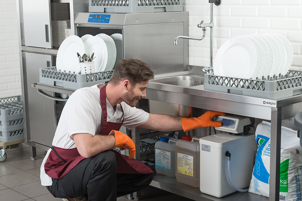 Zmywarka gastronomiczna - obsługa