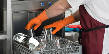 Precyzyjny dozownik płynu nabłyszczającego